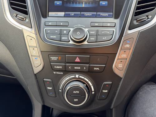 2015 Hyundai Santa Fe photo 14