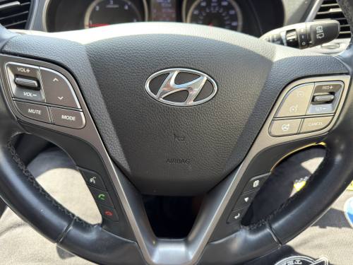 2015 Hyundai Santa Fe photo 32