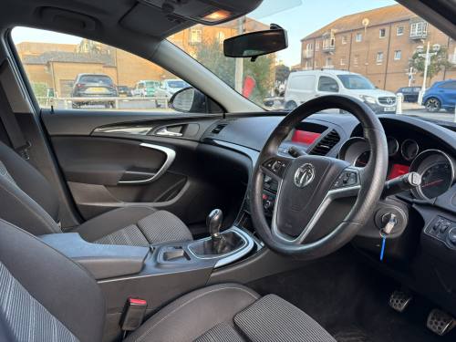 2010 Vauxhall Insignia photo 10