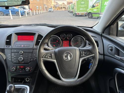 2010 Vauxhall Insignia photo 12