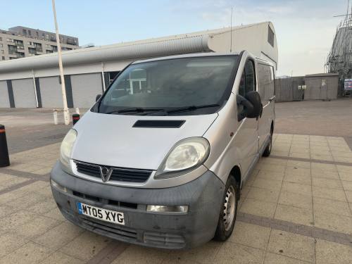2005 Vauxhall Vivaro photo 2