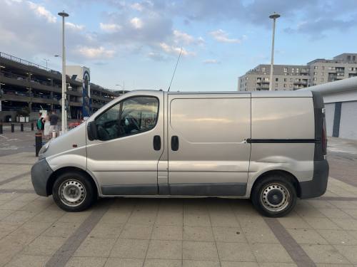 2005 Vauxhall Vivaro photo 3