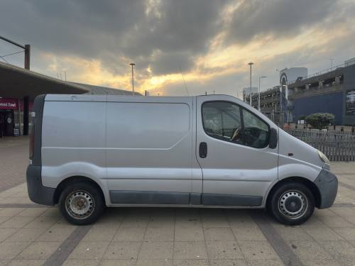 2005 Vauxhall Vivaro photo 7