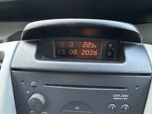 2005 Vauxhall Vivaro photo 11