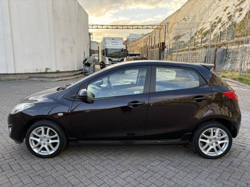 2011 Mazda 2 photo 3