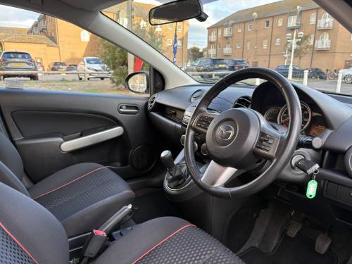 2011 Mazda 2 photo 10