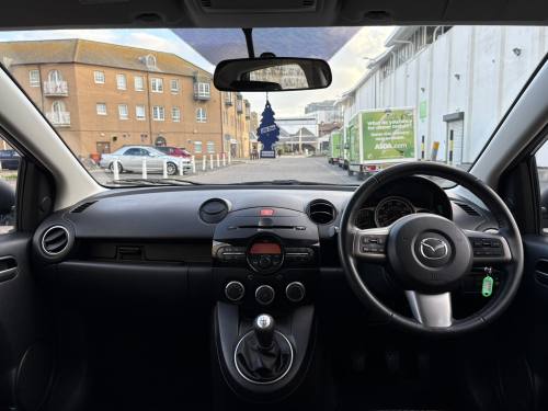 2011 Mazda 2 photo 11