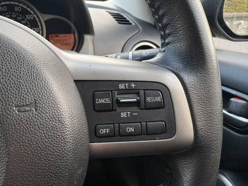 2011 Mazda 2 photo 23