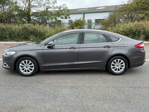 2016 Ford Mondeo photo 3
