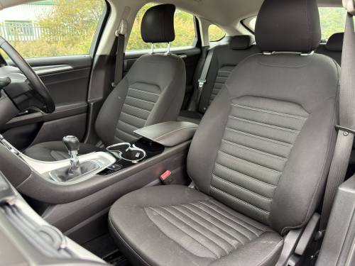 2016 Ford Mondeo photo 11