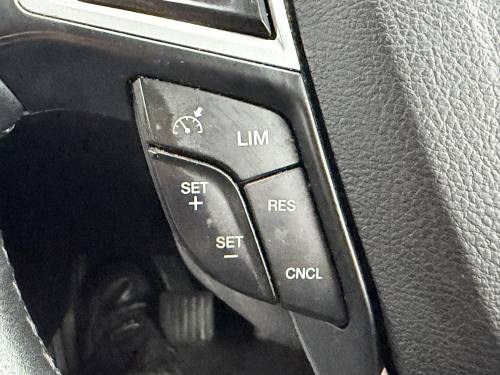 2016 Ford Mondeo photo 28