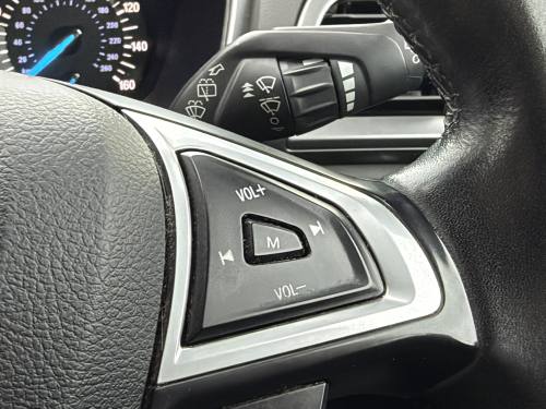 2016 Ford Mondeo photo 29