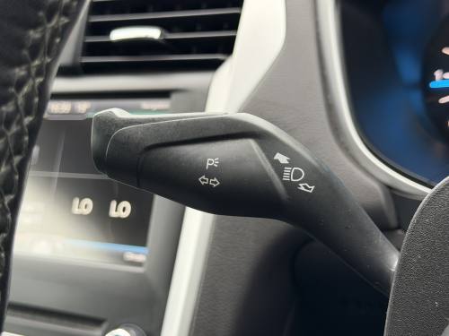2016 Ford Mondeo photo 32