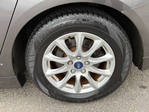 2016 Ford Mondeo photo 46