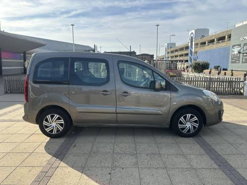 2015 Peugeot Partner photo 7