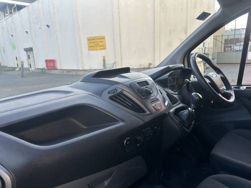 2017 Ford Transit photo 9