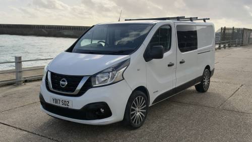 2017 Nissan Nv300 photo 2