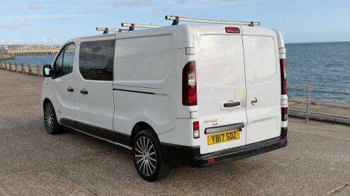 2017 Nissan Nv300 photo 4