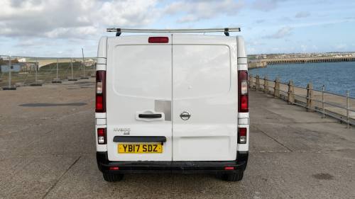 2017 Nissan Nv300 photo 5