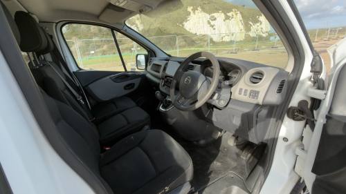 2017 Nissan Nv300 photo 11