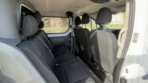 2017 Nissan Nv300 photo 13