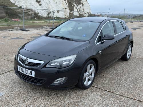2012 Vauxhall Astra photo 2