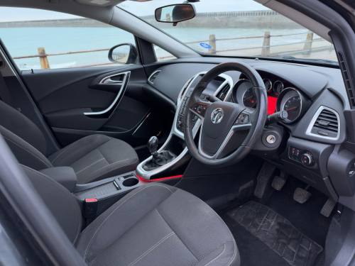 2012 Vauxhall Astra photo 10