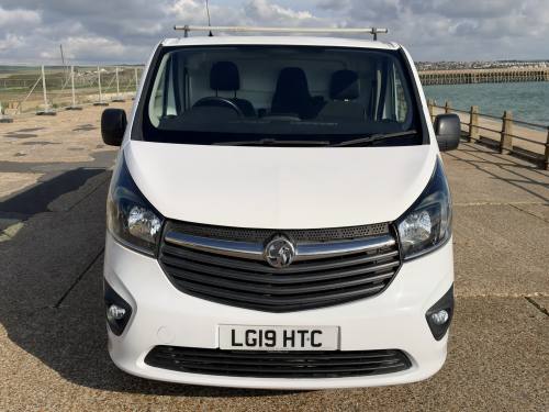 2019 Vauxhall Vivaro photo 1