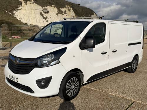 2019 Vauxhall Vivaro photo 2