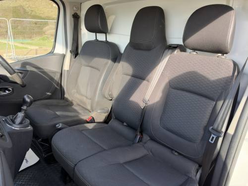 2019 Vauxhall Vivaro photo 11