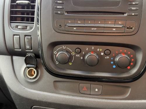 2019 Vauxhall Vivaro photo 15