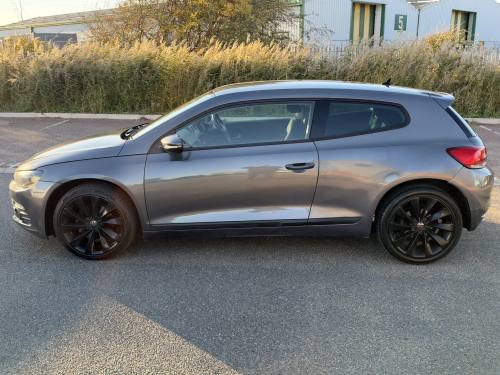 2010 Volkswagen Scirocco photo 3